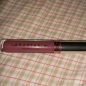 Anastasia full size liquid lipstick in poet